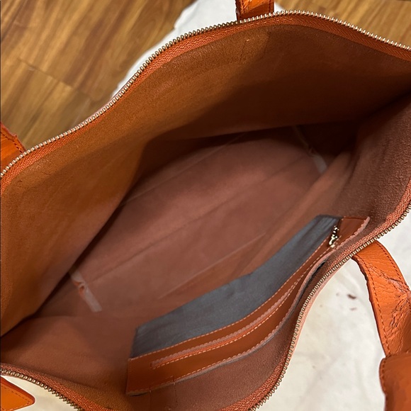 Large Orange Leather Tote - Picture 4 of 6